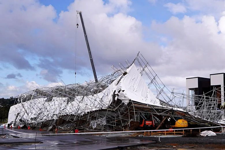 Storm Leaves Thousands Without Power In New Zealand 128604729 capture.png 2