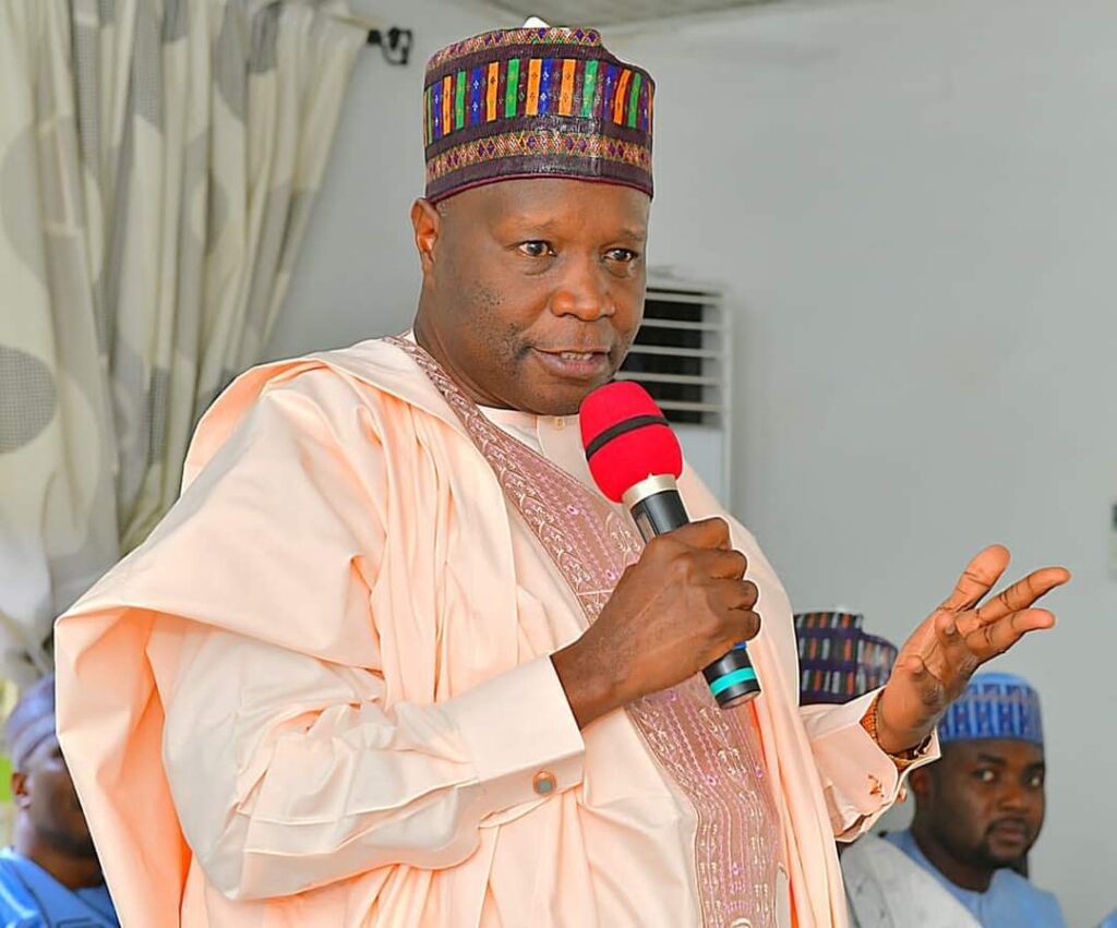 57515518 E27B 4632 8008 EDA187A79A68