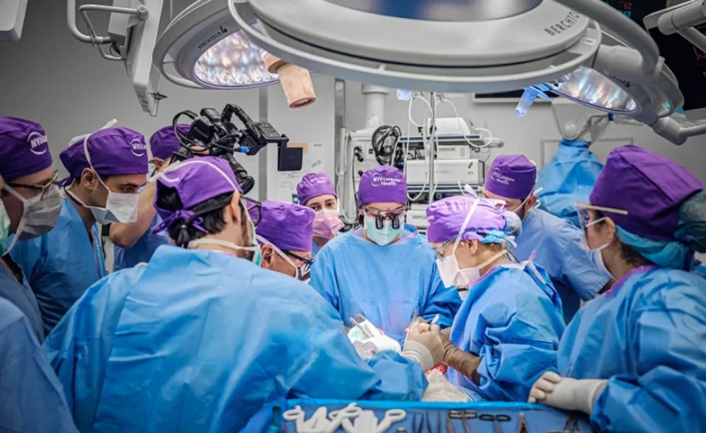US Surgeons Perform World’s First Whole Eye Transplant Eye Transplant