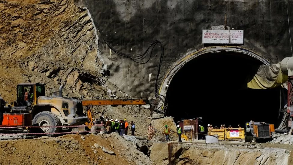 40 Men Trapped In India Tunnel Collapse, Authorities Begin Rescue Drill India Tunnel Collapse