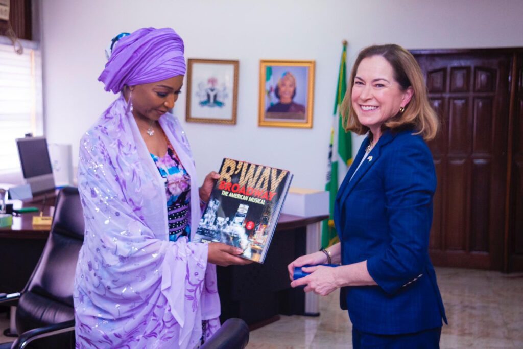 47a6d101 e975 4547 a27a 917b497c2eb8