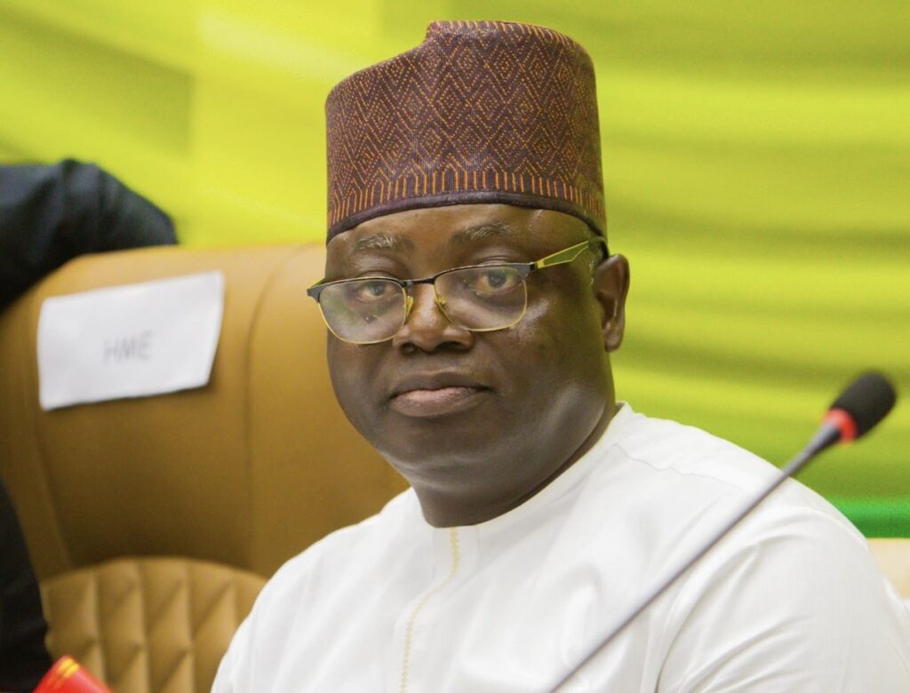 1e370c47 8349 4130 bced a3a05f117d99