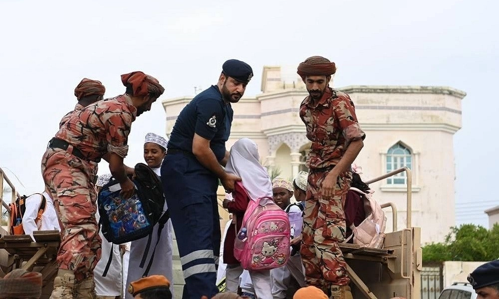 Oman Floods Kill 16 Including Many Schoolchildren Oman Flood