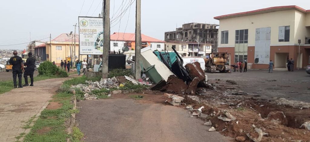 Knocks As Kwara Governor Demolishes Political Rival’s Multi-Million Naira Mall Crystal Mall