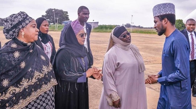 Buhari’s Family Returns To Kaduna From Daura 12 Days After Burial 2 Buharis Family Returns