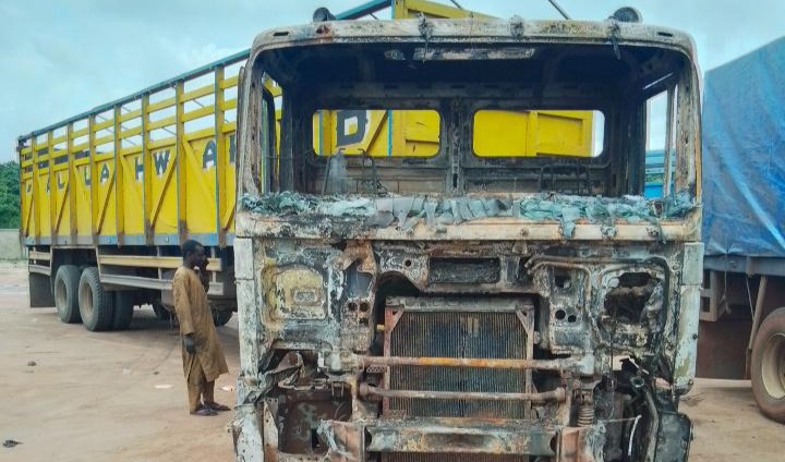 Two Months After Similar Incident, Hoodlums Attack Truck Driver, Burn Vehicle In Imo Imo Truck 2