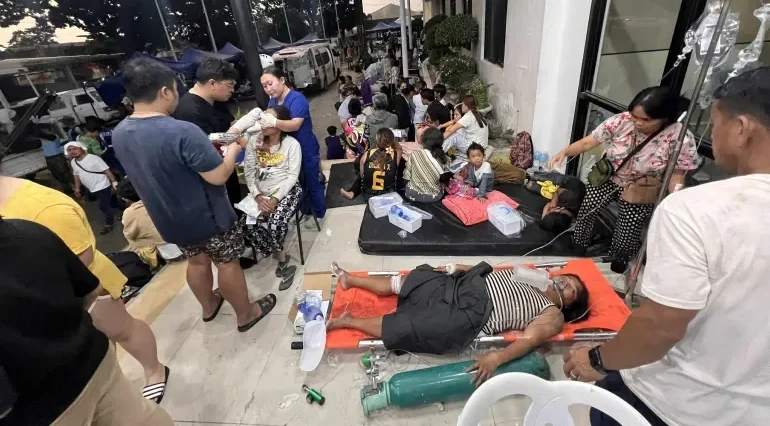 At Least 26 Killed As Powerful Earthquake Strikes Central Philippines Philipines Earthquake e1759288767259