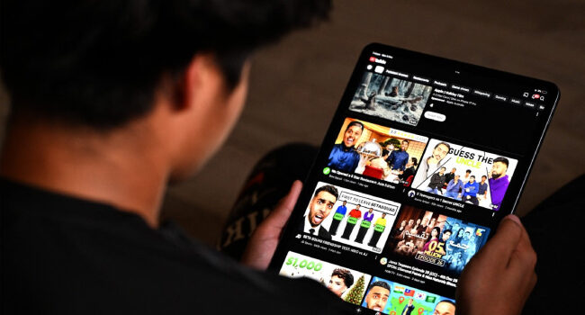 Australia Bans Under-16s From Social Media In World-First Crackdown Australia Crackdown