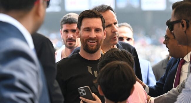 Messi Indian Tour Turns Violent As Fans Vandalise Stadium After Football Star’s Abrupt Exit Messi India 2