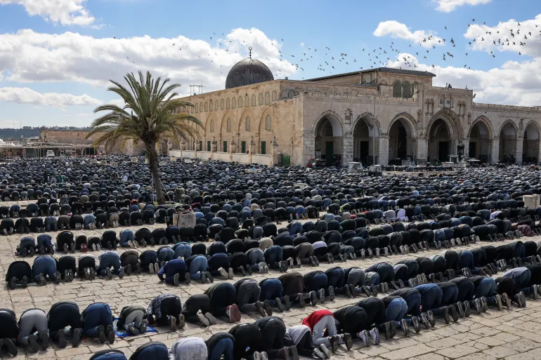 100,000 Pray At Al-Aqsa Amid Israeli Restrictions On 2nd Friday Of Ramadan AlAqsa Prayer