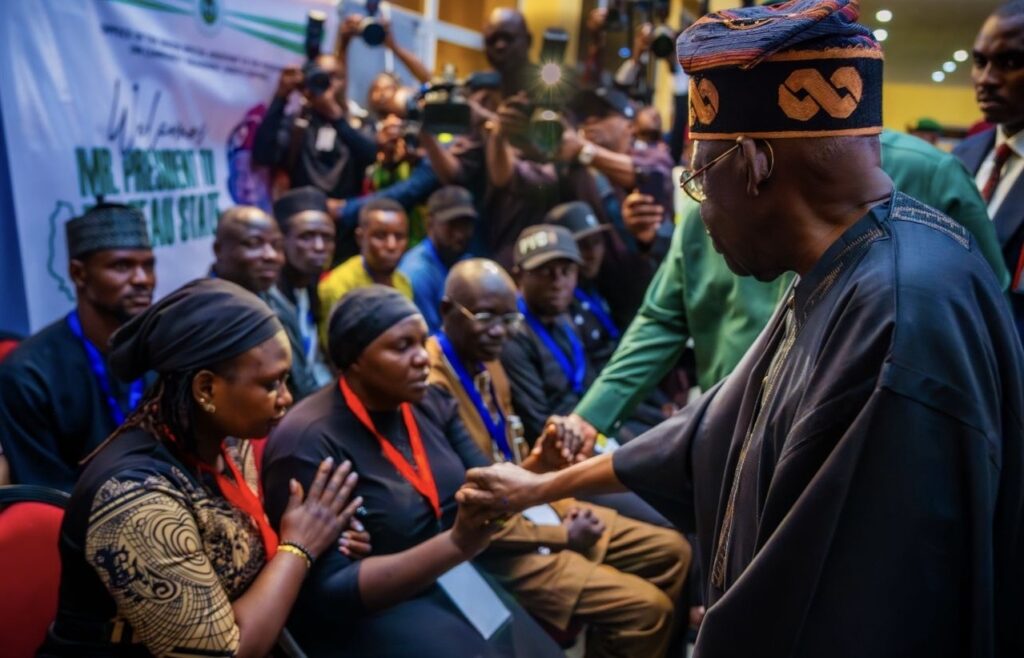 0b9c472a c8cd 4d15 868b 39d22d6f113c