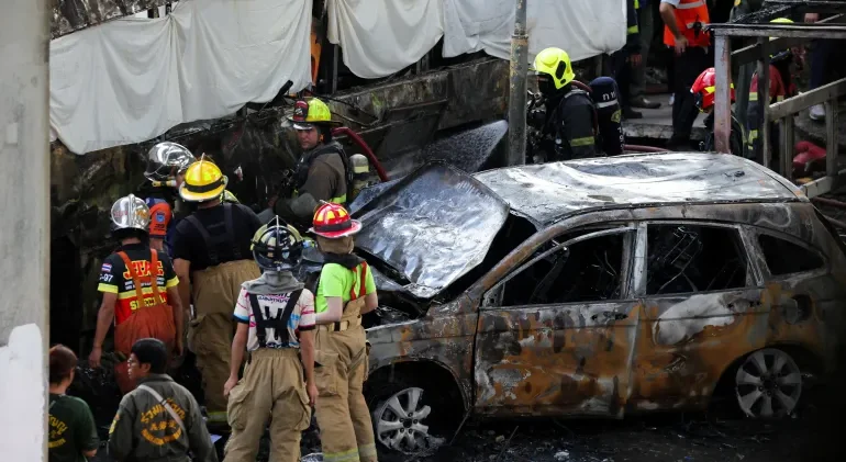 At Least Eight Killed, 35 Injured As Train Hits Bus In Bangkok Bangkok Train e1778990562302