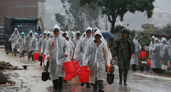 Cleanup Begins As Death Toll From China Floods Rises To 39 China Flood