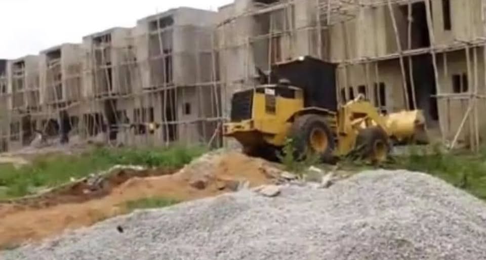 FHA Demolishes Nine Gwarimpa Duplexes Over Alleged Illegal Construction FHA Demolition