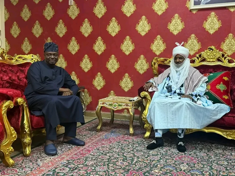APC National Chairman Yilwatda Visits Emir Sanusi In Kano, Holds Closed-Door Meeting APC Chairman Emir Sanusi
