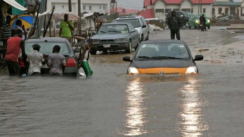Heavy Rainfall Triggers Flash Floods In Abuja, Strands Residents, Motorists Abuja Floods