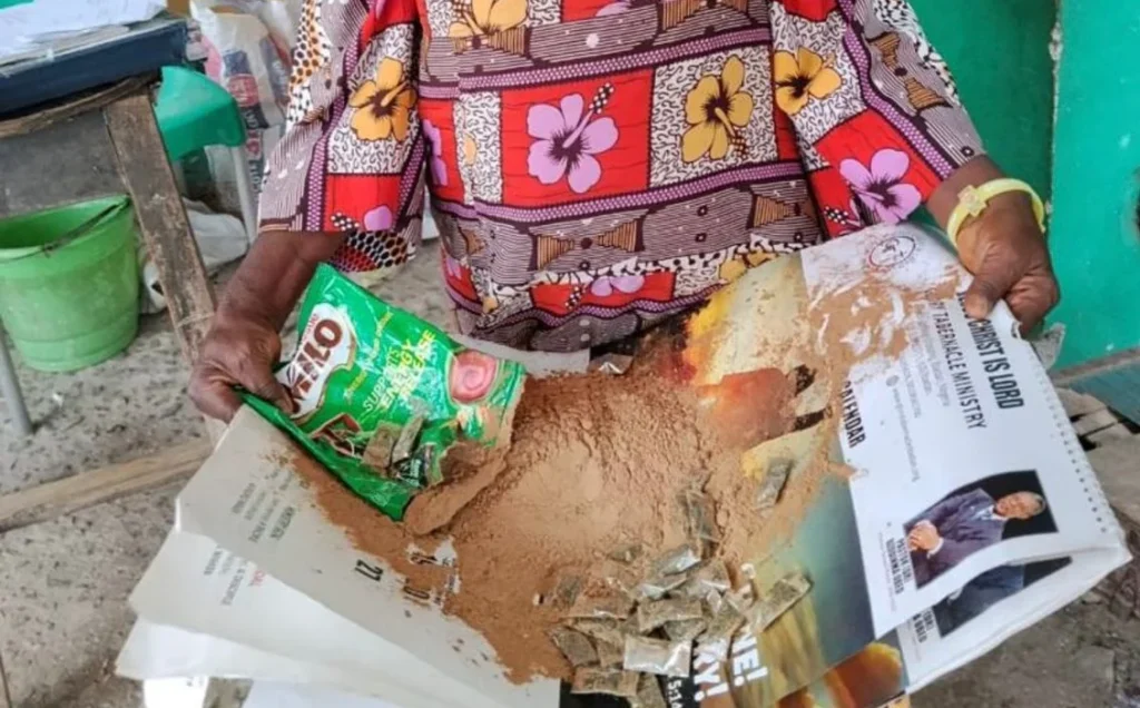 Mother Arrested For Allegedly Smuggling ‘Drugs’ To Son On Death Row In Ogun Prison Ogun Mother e1788181246447